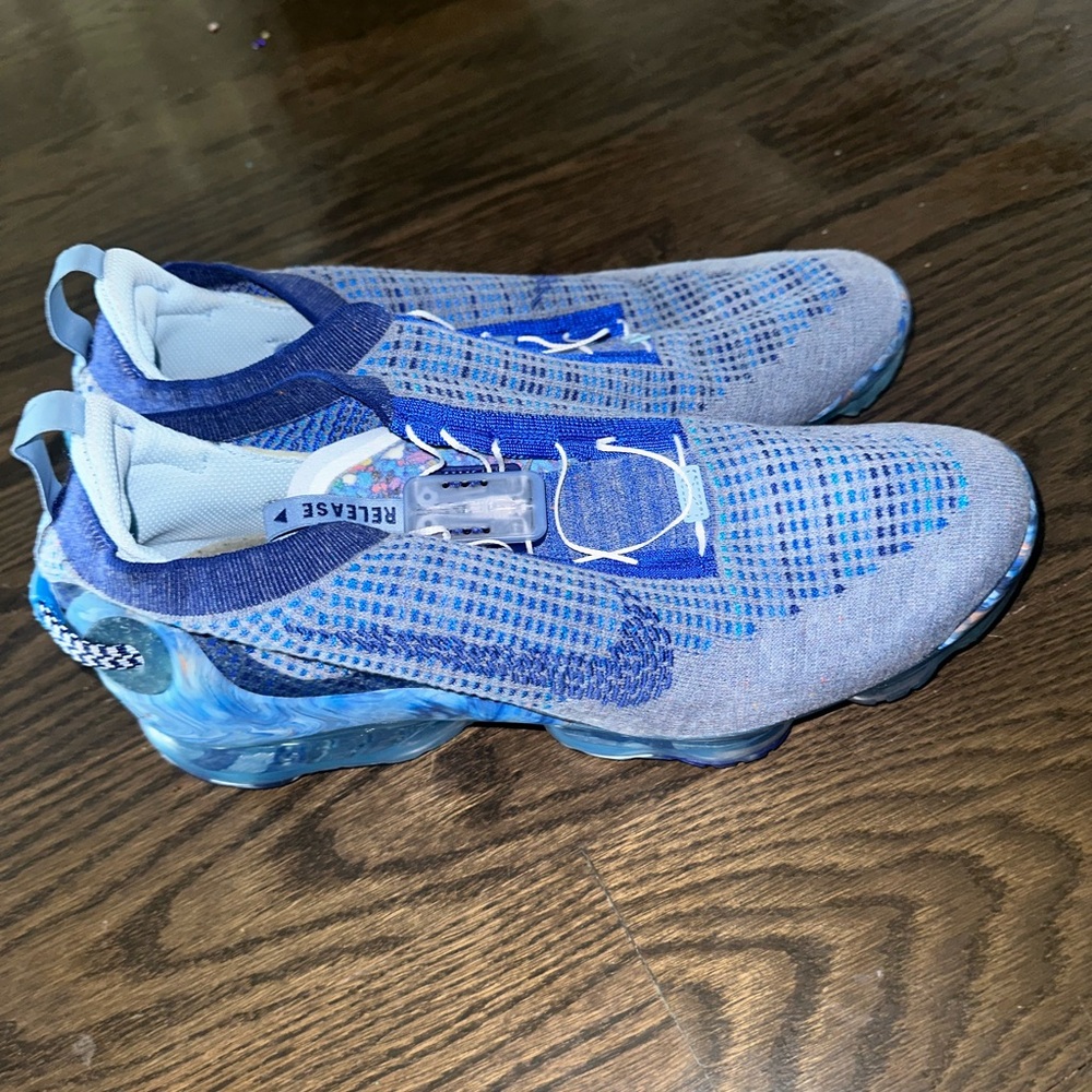 100% Authentic Men’s VaporMax Stone Blue Sneakers